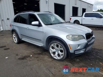 Czwarte zdjęcie samochodu z boku: 2008 BMW X5 4.8I VIN:5UXFE835X8L163863 - miniatura