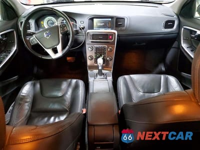 Zdjęcie 8 z 12 samochodu: 2013 VOLVO S60 T5 VIN:YV1612FH3D2177632 - miniatura