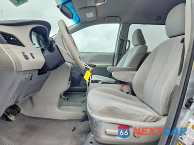 Zdjęcie 7 z 13 samochodu: 2011 TOYOTA SIENNA LE VIN:5TDKK3DC9BS046614 - miniatura