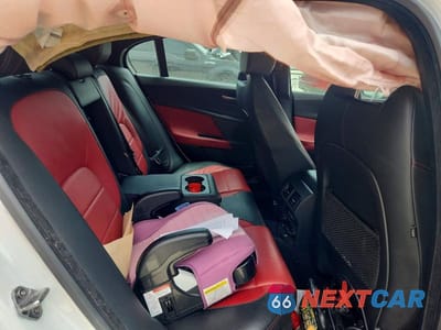 Zdjęcie 10 z 12 samochodu: 2017 JAGUAR XE R - SPORT VIN:SAJAF4BV4HA971352 - miniatura