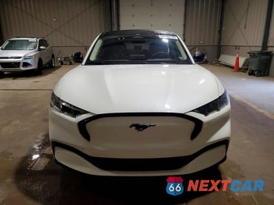 Piąte zdjęcie samochodu w środku: 2024 FORD MUSTANG MACH-E PREMIUM VIN:3FMTK3SUXRMA27883 - miniatura