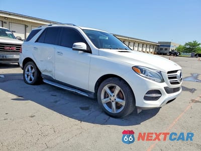 Czwarte zdjęcie samochodu z boku: 2016 MERCEDES-BENZ GLE 350 4MATIC VIN:4JGDA5HB0GA805868 - miniatura