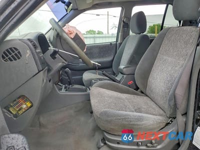 Zdjęcie 7 z 14 samochodu: 2002 ISUZU RODEO S VIN:4S2DM58W524326890 - miniatura