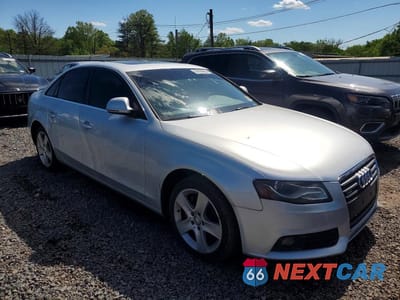 Czwarte zdjęcie samochodu z boku: 2009 AUDI A4 PREMIUM PLUS VIN:WAUSF78K29N040132 - miniatura