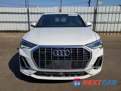 Piąte zdjęcie samochodu w środku: 2022 AUDI Q3 PREMIUM PLUS S LINE 45 VIN:WA1EECF31N1008159 - miniatura