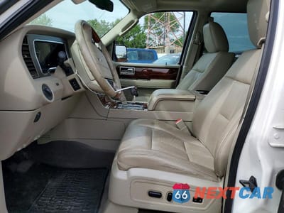 Zdjęcie 7 z 14 samochodu: 2011 LINCOLN NAVIGATOR VIN:5LMJJ2J58BEJ01440 - miniatura