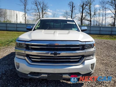 Piąte zdjęcie samochodu w środku: 2017 CHEVROLET SILVERADO K1500 HIGH COUNTRY VIN:3GCUKTEJXHG204973 - miniatura