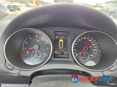 Zdjęcie 9 z 13 samochodu: 2010 VOLKSWAGEN GTI VIN:WVWGD7AJ8AW236364 - miniatura