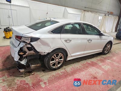 Trzecie zdjęcie samochodu z tyłu: 2019 HYUNDAI SONATA SEL VIN:5NPE34AF8KH791696 - miniatura