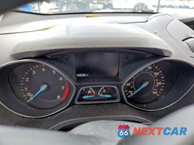 Zdjęcie 9 z 13 samochodu: 2017 FORD ESCAPE S VIN:1FMCU0F78HUD64236 - miniatura