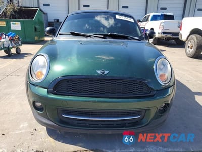 Piąte zdjęcie samochodu w środku: 2013 MINI COOPER COUPE VIN:WMWSX1C51DT507279 - miniatura