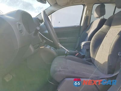 Zdjęcie 7 z 13 samochodu: 2016 JEEP COMPASS SPORT VIN:1C4NJDBB8GD782477 - miniatura