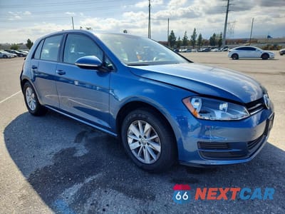 Czwarte zdjęcie samochodu z boku: 2017 VOLKSWAGEN GOLF S VIN:3VW117AU1HM032876 - miniatura
