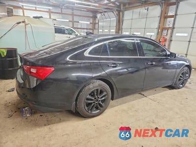Trzecie zdjęcie samochodu z tyłu: 2018 CHEVROLET MALIBU LT VIN:1G1ZD5ST3JF152720 - miniatura