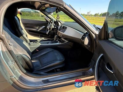 Piąte zdjęcie samochodu w środku: 2008 BMW Z4 3.0 VIN:4USBU33548LW73965 - miniatura