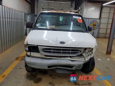 Piąte zdjęcie samochodu w środku: 2002 FORD ECONOLINE E350 SUPER DUTY WAGON VIN:1FBSS31L62HB57201 - miniatura