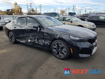 Czwarte zdjęcie samochodu z boku: 2025 BMW 530 I VIN:WBA43FJ00SCU24593 - miniatura