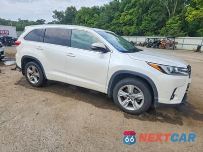 Czwarte zdjęcie samochodu z boku: 2018 TOYOTA HIGHLANDER LIMITED VIN:5TDYZRFH7JS239554 - miniatura