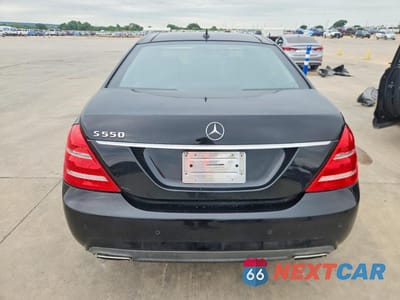 Zdjęcie 6 z 12 samochodu: 2012 MERCEDES-BENZ S 550 VIN:WDDNG7DB9CA422102 - miniatura