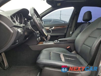Zdjęcie 7 z 12 samochodu: 2012 MERCEDES-BENZ C 250 VIN:WDDGF4HBXCA615833 - miniatura
