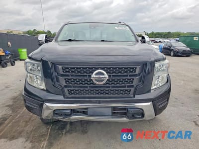 Piąte zdjęcie samochodu w środku: 2020 NISSAN TITAN SV 5.6L VIN:1N6AA1EFXLN504144 - miniatura