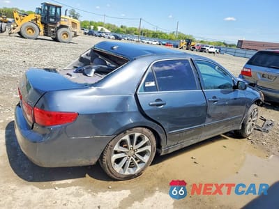 Trzecie zdjęcie samochodu z tyłu: 2005 HONDA ACCORD EX VIN:1HGCM66525A061747 - miniatura