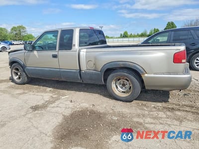 Drugie zdjęcie samochodu z przodu: 2002 GMC SONOMA VIN:1GTCS19W128215427 - miniatura