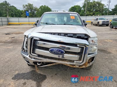 Piąte zdjęcie samochodu w środku: 2016 FORD F250 SUPER DUTY VIN:1FT7W2BT8GEB21923 - miniatura