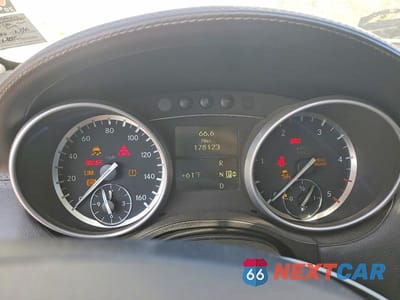 Zdjęcie 9 z 14 samochodu: 2012 MERCEDES-BENZ GL 350 BLUETEC VIN:4JGBF2FEXCA783151 - miniatura