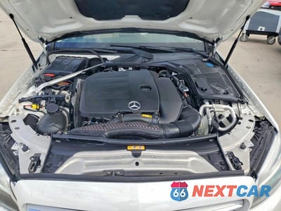 Zdjęcie 11 z 12 samochodu: 2019 MERCEDES-BENZ C 300 4MATIC VIN:55SWF8EB6KU298526 - miniatura
