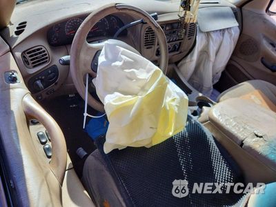 Zdjęcie 8 z 12 samochodu: 2000 FORD EXPEDITION XLT VIN:1FMRU1562YLB36411 - miniatura