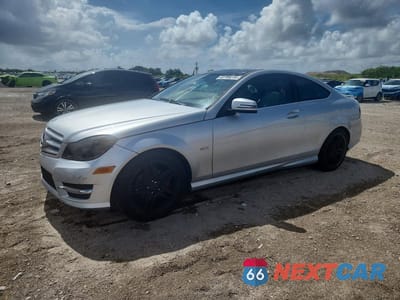 2012 MERCEDES-BENZ C 250 WDDGJ4HB0CF765726 - główne zdjęcie licytacji z USA - miniatura