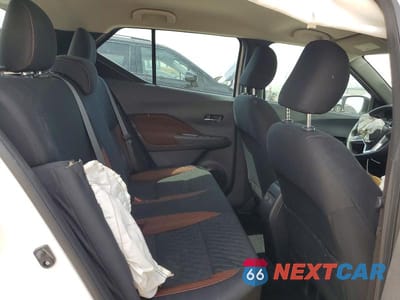 Zdjęcie 10 z 12 samochodu: 2021 NISSAN KICKS SR VIN:3N1CP5DV3ML525271 - miniatura