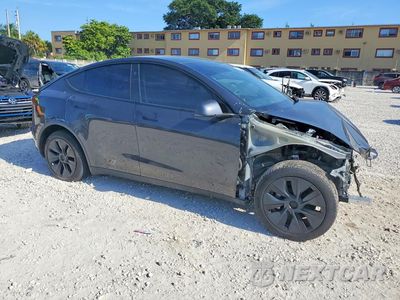 Czwarte zdjęcie samochodu z boku: 2025 TESLA MODEL Y VIN:7SAYGDED4SF242248 - miniatura