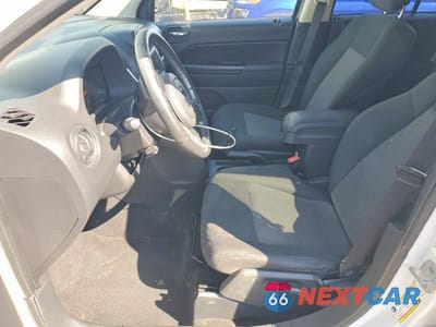 Zdjęcie 7 z 13 samochodu: 2011 JEEP COMPASS SPORT VIN:1J4NF1FB9BD212517 - miniatura
