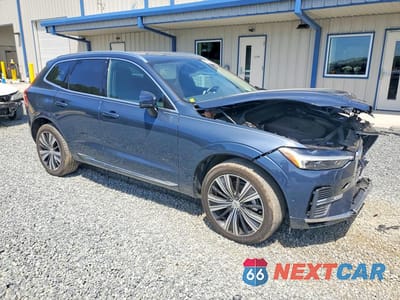 Czwarte zdjęcie samochodu z boku: 2023 VOLVO XC60 PLUS VIN:YV4L12RN6P1199089 - miniatura