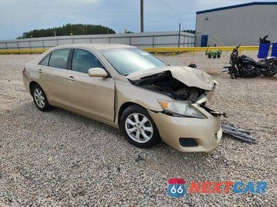 Czwarte zdjęcie samochodu z boku: 2011 TOYOTA CAMRY LE VIN:4T1BF3EK5BU708643 - miniatura