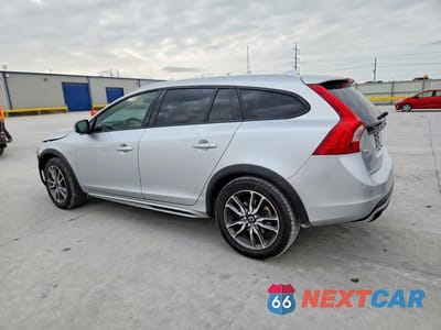 Drugie zdjęcie samochodu z przodu: 2016 VOLVO V60 CROSS COUNTRY PLATINUM VIN:YV4612HM3G1008136 - miniatura