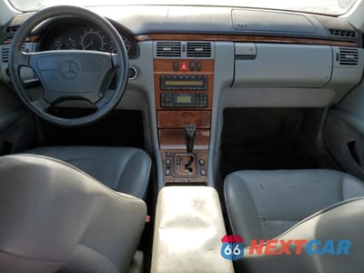 Zdjęcie 8 z 12 samochodu: 1999 MERCEDES-BENZ E 320 VIN:WDBJF65H3XA786979 - miniatura