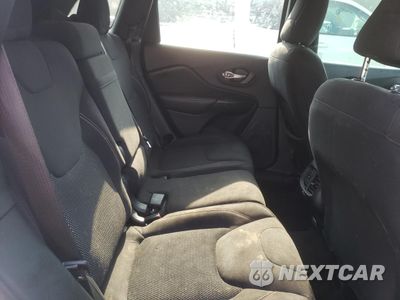 Zdjęcie 11 z 14 samochodu: 2016 JEEP CHEROKEE LATITUDE VIN:1C4PJLCB1GW291965 - miniatura