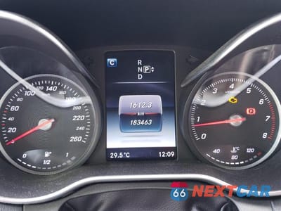 Zdjęcie 9 z 13 samochodu: 2015 MERCEDES-BENZ C 300 4MATIC VIN:55SWF4KB8FU058672 - miniatura