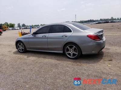 Drugie zdjęcie samochodu z przodu: 2015 MERCEDES-BENZ C 300 4MATIC VIN:55SWF4KB8FU058672 - miniatura