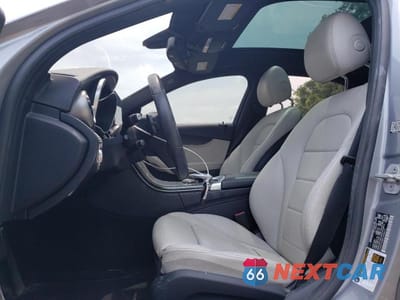 Zdjęcie 7 z 13 samochodu: 2015 MERCEDES-BENZ C 300 4MATIC VIN:55SWF4KB8FU058672 - miniatura