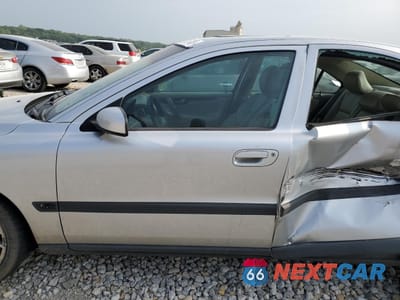 Zdjęcie 7 z 12 samochodu: 2004 VOLVO S60 2.5T VIN:YV1RS59V742412689 - miniatura