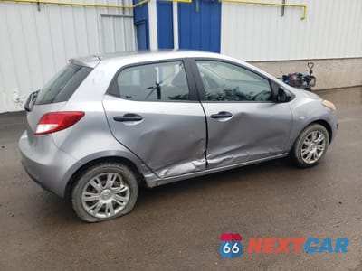 Trzecie zdjęcie samochodu z tyłu: 2011 MAZDA MAZDA2 VIN:JM1DE1HY5B0127834 - miniatura