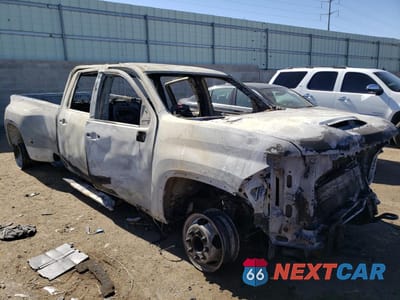 Czwarte zdjęcie samochodu z boku: 2022 CHEVROLET SILVERADO K3500 LTZ VIN:1GC4YUEYXNF338977 - miniatura