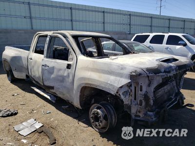 Czwarte zdjęcie samochodu z boku: 2022 CHEVROLET SILVERADO K3500 LTZ VIN:1GC4YUEYXNF338977 - miniatura
