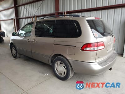 Drugie zdjęcie samochodu z przodu: 2001 TOYOTA SIENNA LE VIN:4T3ZF13C91U389266 - miniatura