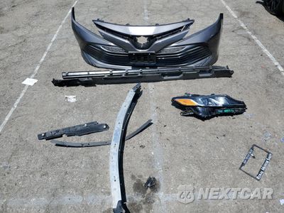 Zdjęcie 12 z 13 samochodu: 2018 TOYOTA CAMRY L VIN:4T1B11HK0JU518553 - miniatura