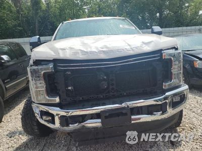 Piąte zdjęcie samochodu w środku: 2017 FORD F250 SUPER DUTY VIN:1FT7W2BT9HEB13377 - miniatura
